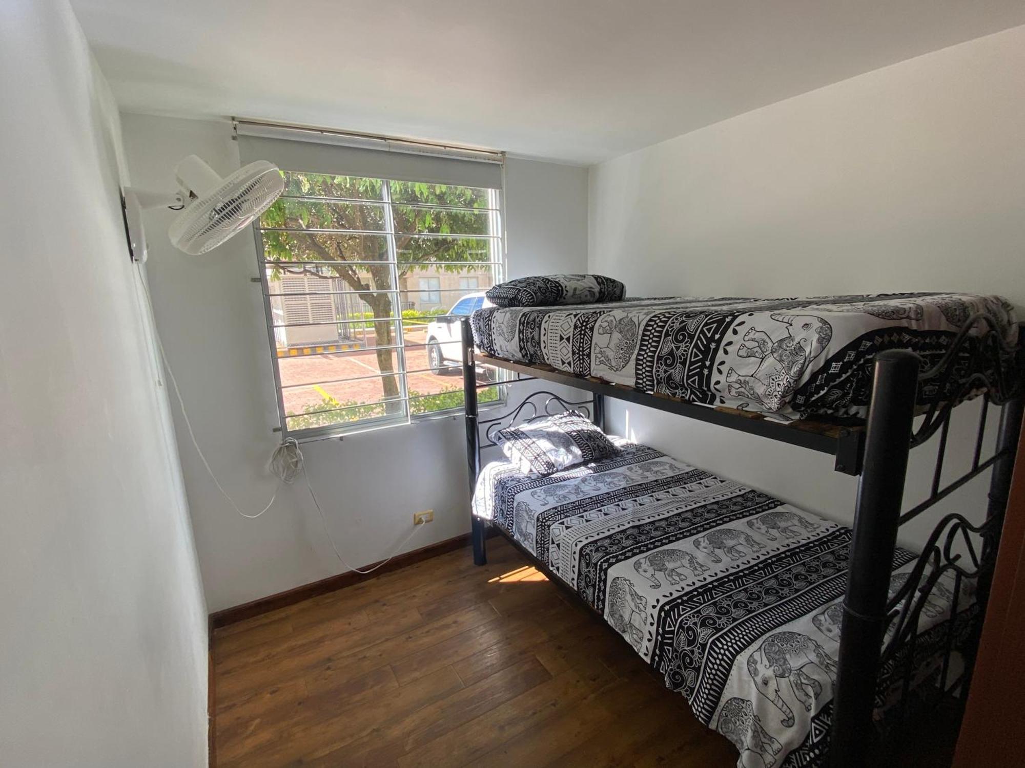 Apto En Conjunto Cerrado Con Piscina. 公寓 Ricaurte